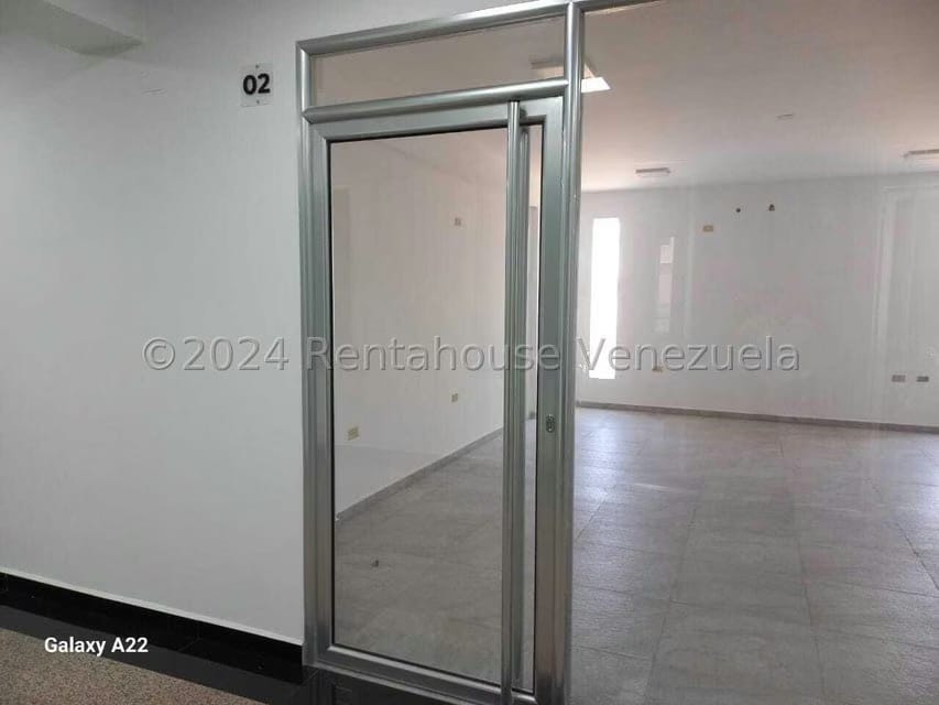 Comercial (Local Comercial) en Alquiler en La 'L', Zulia - 3