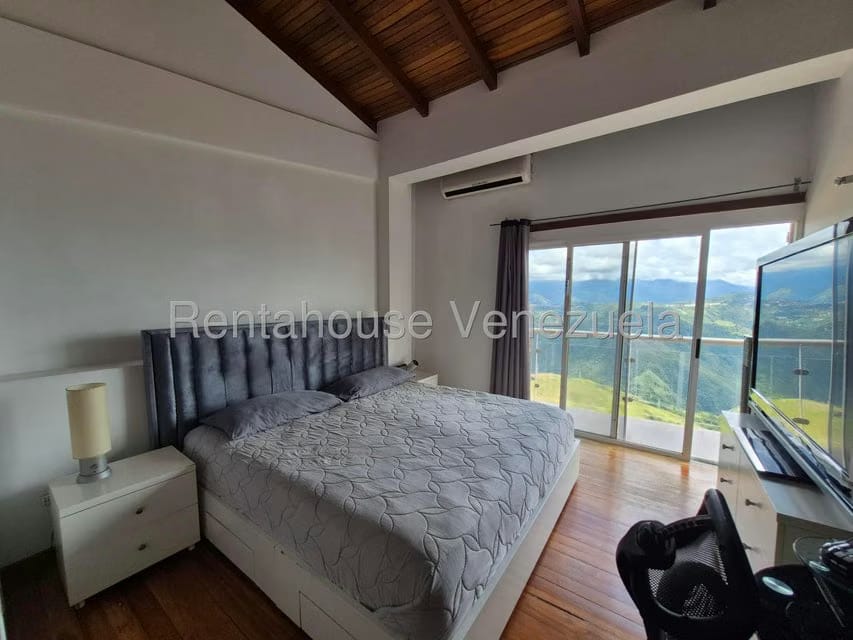 Townhouse (Duplex) en Venta en Loma Linda, Distrito Metropolitano - 35