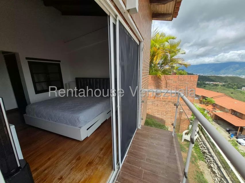 Townhouse (Duplex) en Venta en Loma Linda, Distrito Metropolitano - 38