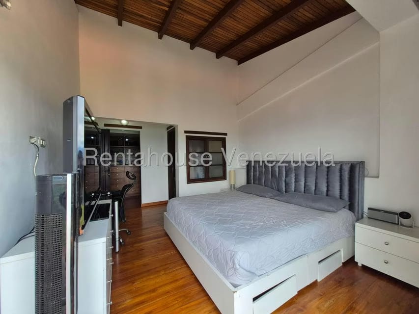 Townhouse (Duplex) en Venta en Loma Linda, Distrito Metropolitano - 39