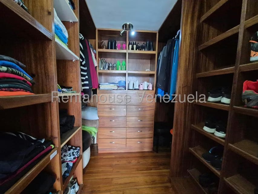 Townhouse (Duplex) en Venta en Loma Linda, Distrito Metropolitano - 40