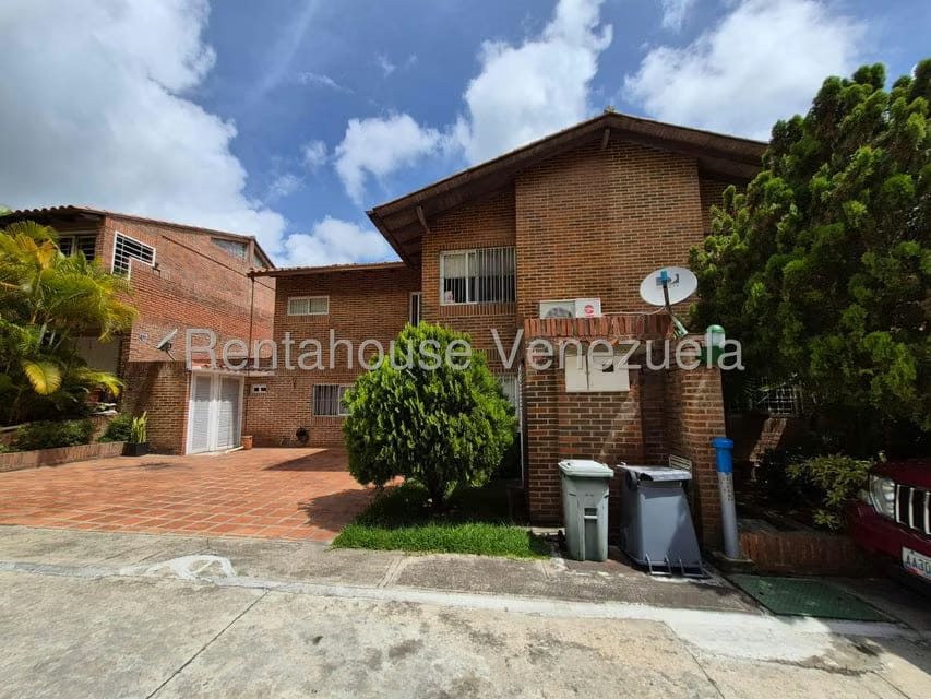 Townhouse (Duplex) en Venta en Loma Linda, Distrito Metropolitano - 42