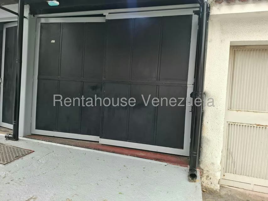 Apartamento (1 Nivel) en Alquiler en Santa Monica, Distrito Metropolitano - 2