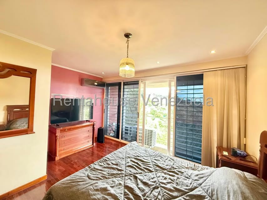 Apartamento (Duplex) en Venta en Lomas de La Lagunita, Distrito Metropolitano - 11