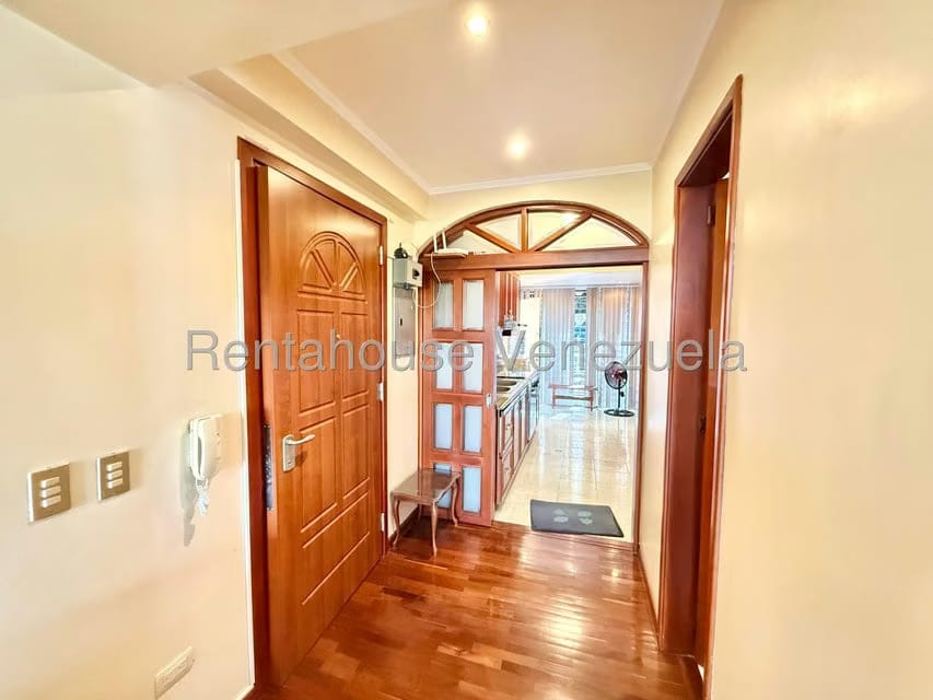Apartamento (Duplex) en Venta en Lomas de La Lagunita, Distrito Metropolitano - 28
