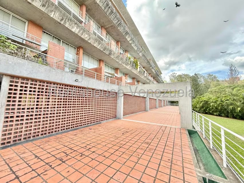 Apartamento (Duplex) en Venta en Lomas de La Lagunita, Distrito Metropolitano - 32
