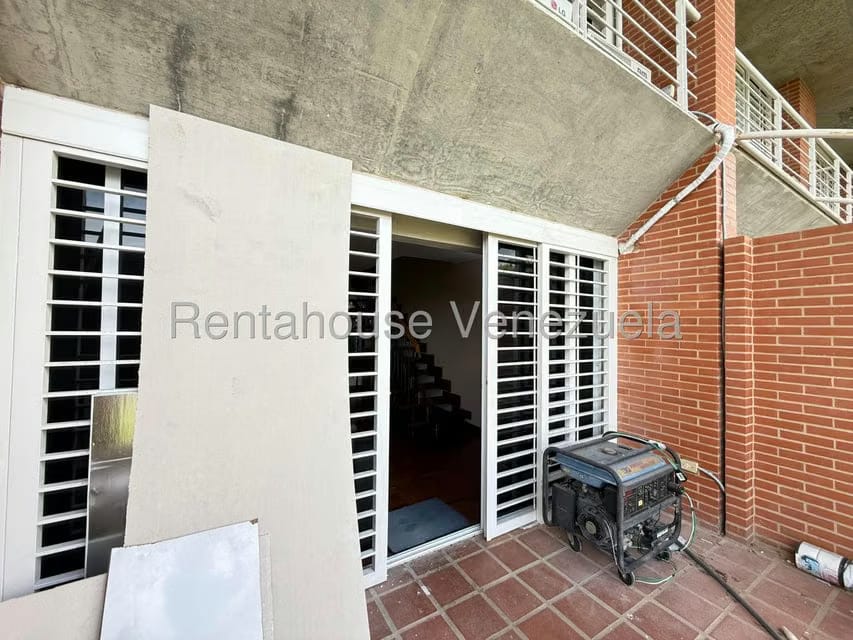 Apartamento (Duplex) en Venta en Lomas de La Lagunita, Distrito Metropolitano - 35