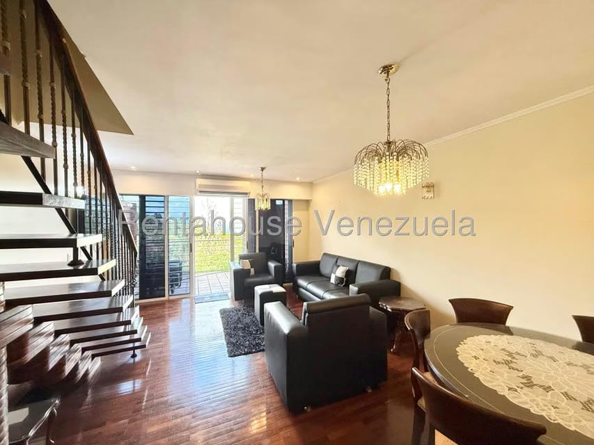 Apartamento (Duplex) en Venta en Lomas de La Lagunita, Distrito Metropolitano - 5