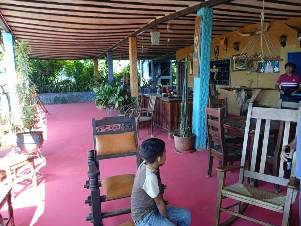 Finca agroturistica, Me voy del pais, negociando - 4