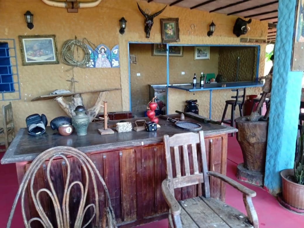 Finca agroturistica, Me voy del pais, negociando - 7