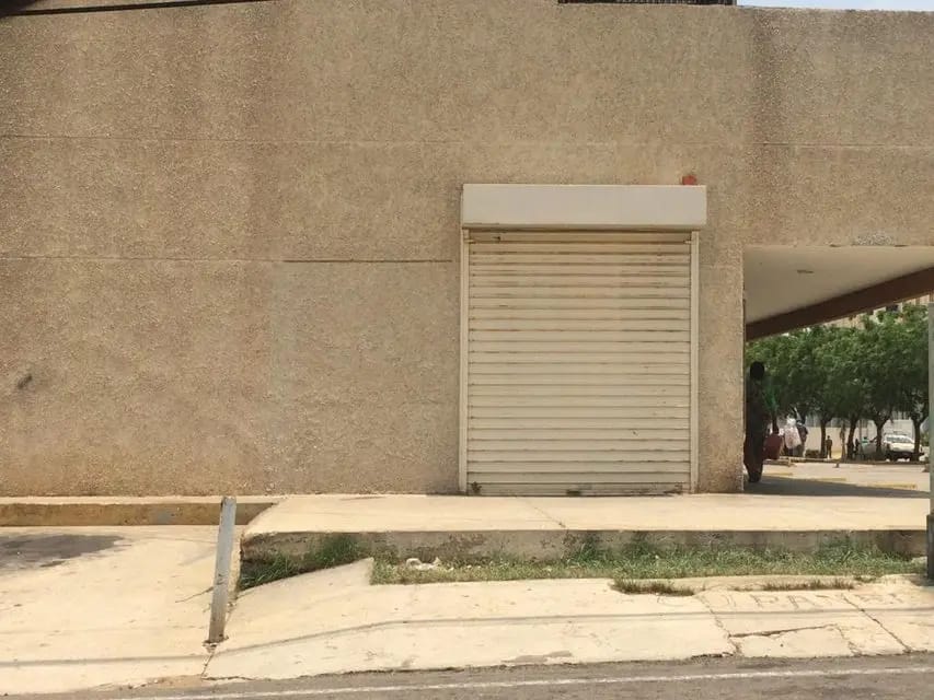 Comercial (Local Comercial) en Venta en Avenida Bella Vista, Zulia - 13