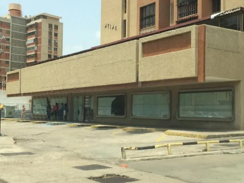 Comercial (Local Comercial) en Venta en Avenida Bella Vista, Zulia - 14