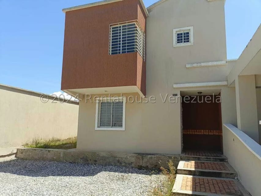 Casa (Duplex) en Venta en Ciudad Roca, Lara