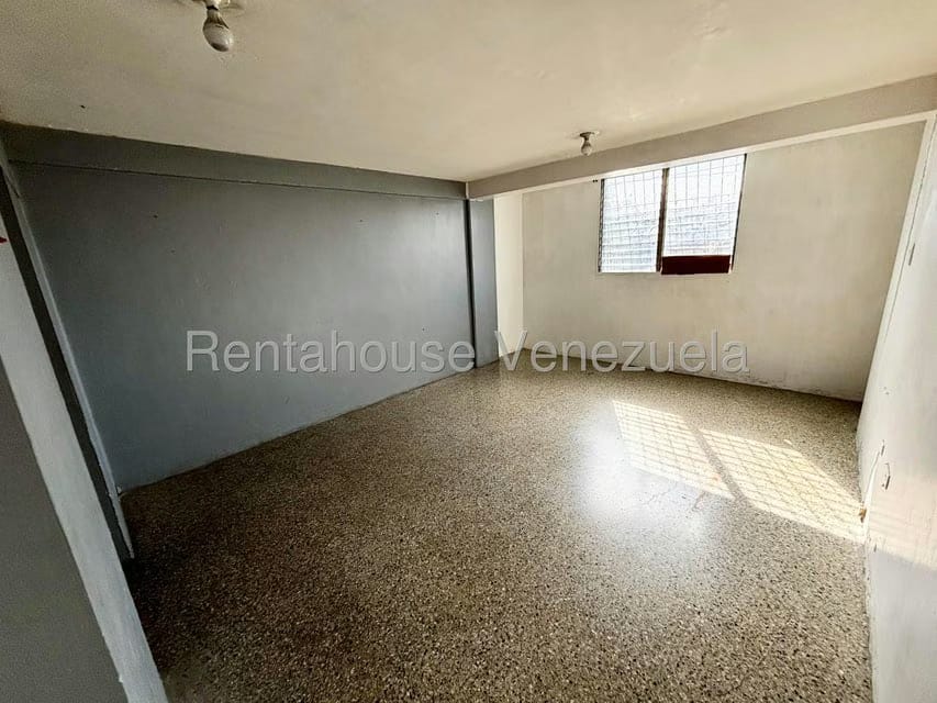 Apartamento (1 Nivel) en Venta en Centro, Lara - 2