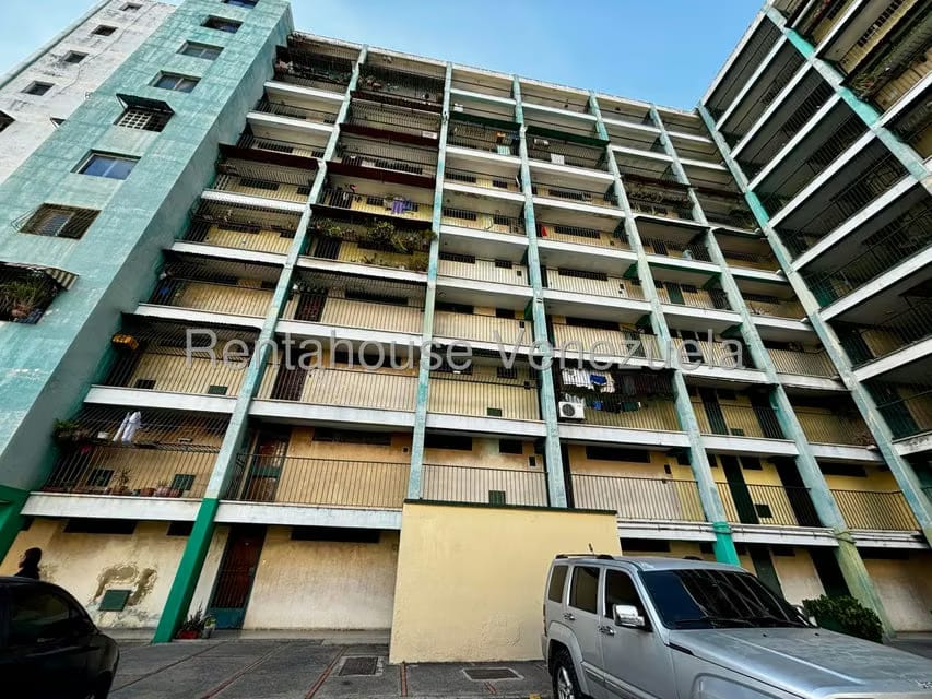 Apartamento (1 Nivel) en Venta en Centro, Lara - 16