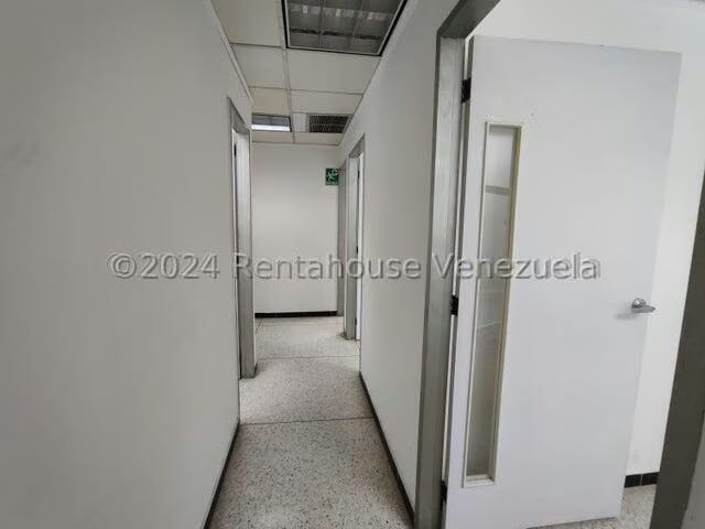 Comercial (Local Comercial) en Venta en Las Acacias, Carabobo - 51
