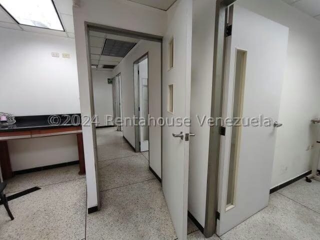 Comercial (Local Comercial) en Venta en Las Acacias, Carabobo - 52
