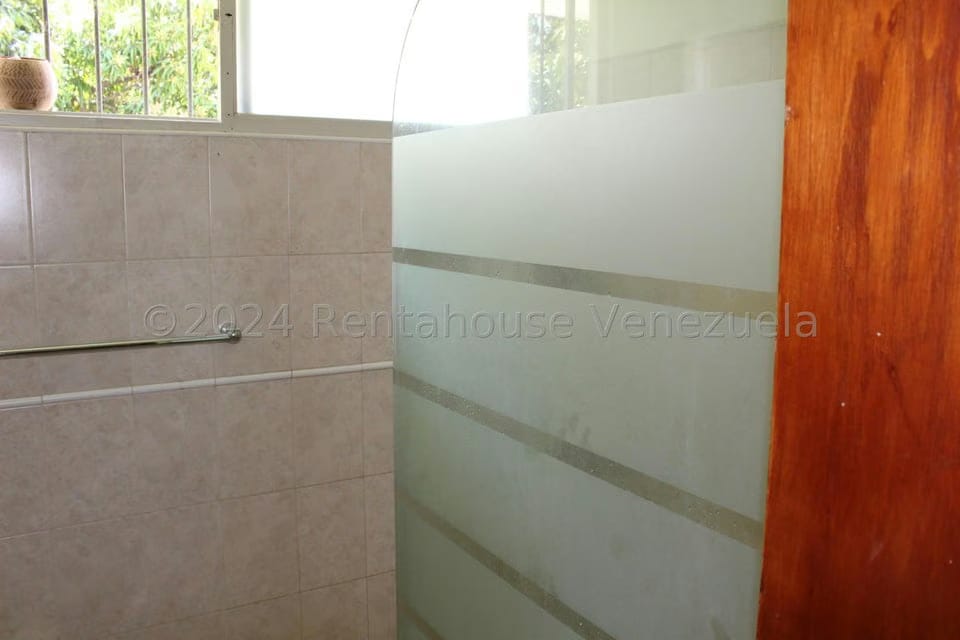 Casa (Duplex) en Venta en Los Palos Grandes, Distrito Metropolitano - 25