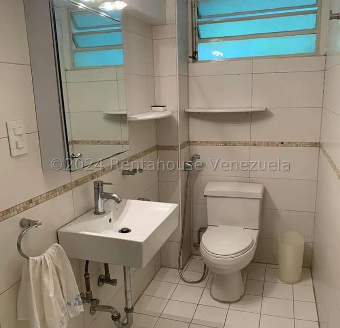 Casa (Duplex) en Venta en Los Palos Grandes, Distrito Metropolitano - 40