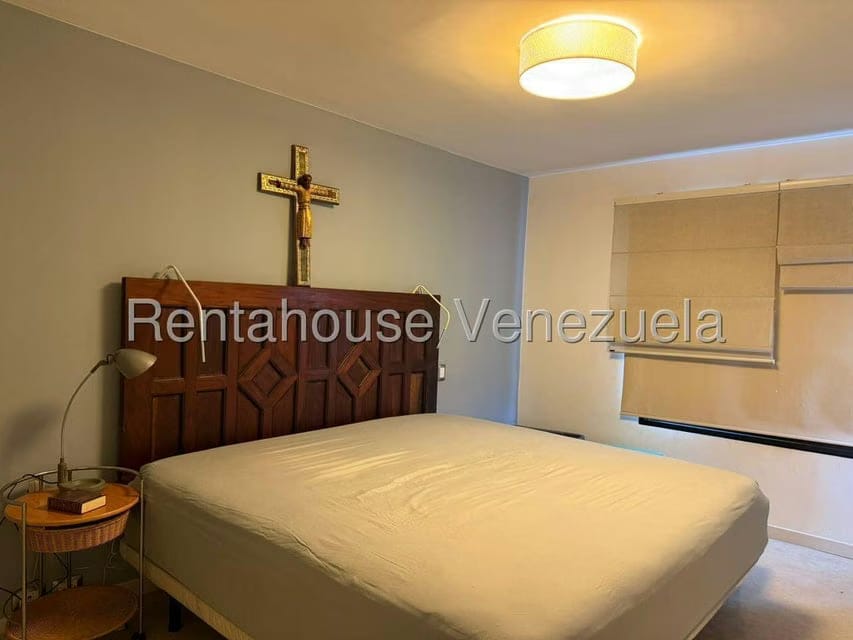 Apartamento (1 Nivel) en Alquiler en Los Dos Caminos, Distrito Metropolitano - 13