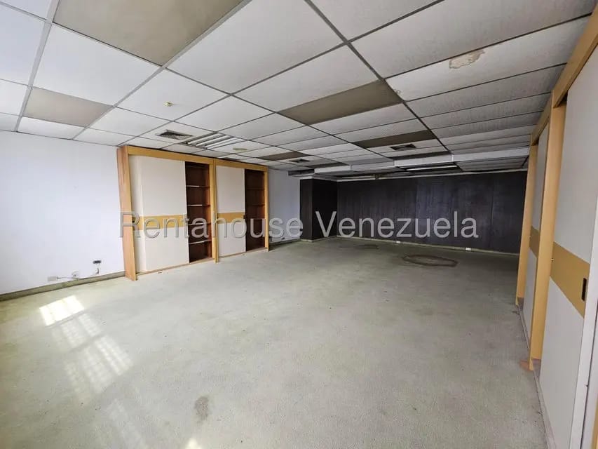 Comercial (Oficina) en Venta en La Yaguara, Distrito Metropolitano - 32