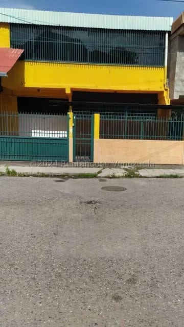 Comercial (Edificio) en Venta en Guatire, Miranda