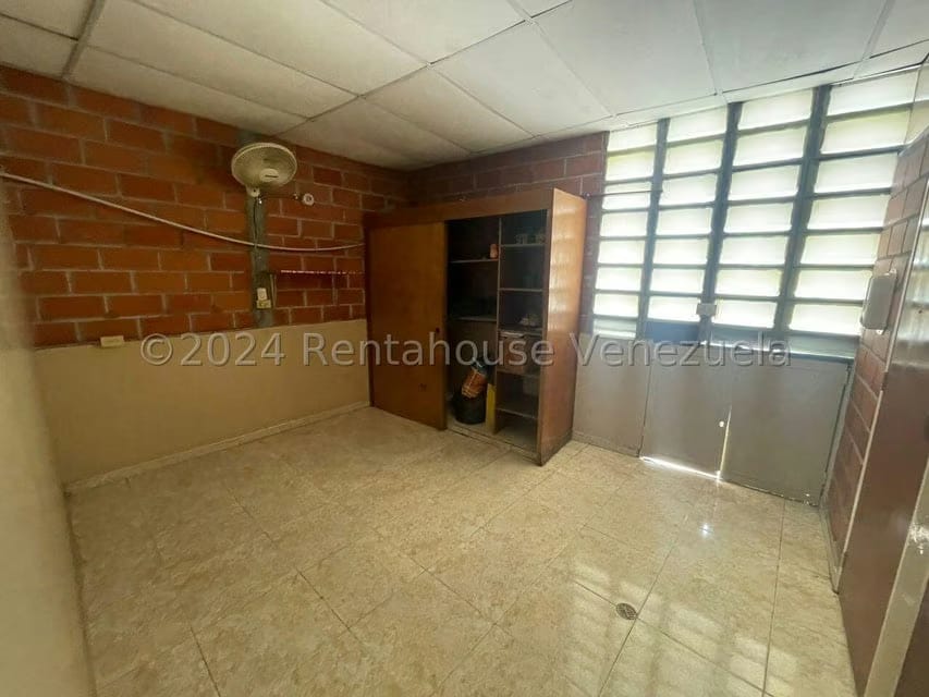 Comercial (Edificio) en Venta en Guatire, Miranda - 24