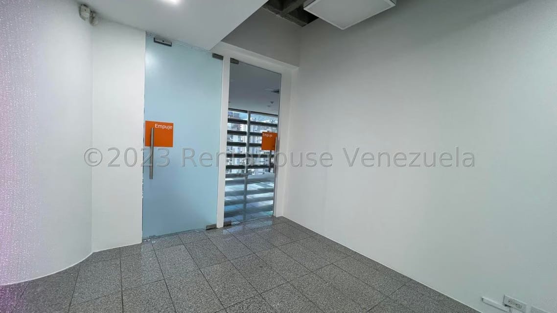 Comercial (Oficina) en Venta en Los Dos Caminos, Distrito Metropolitano - 15
