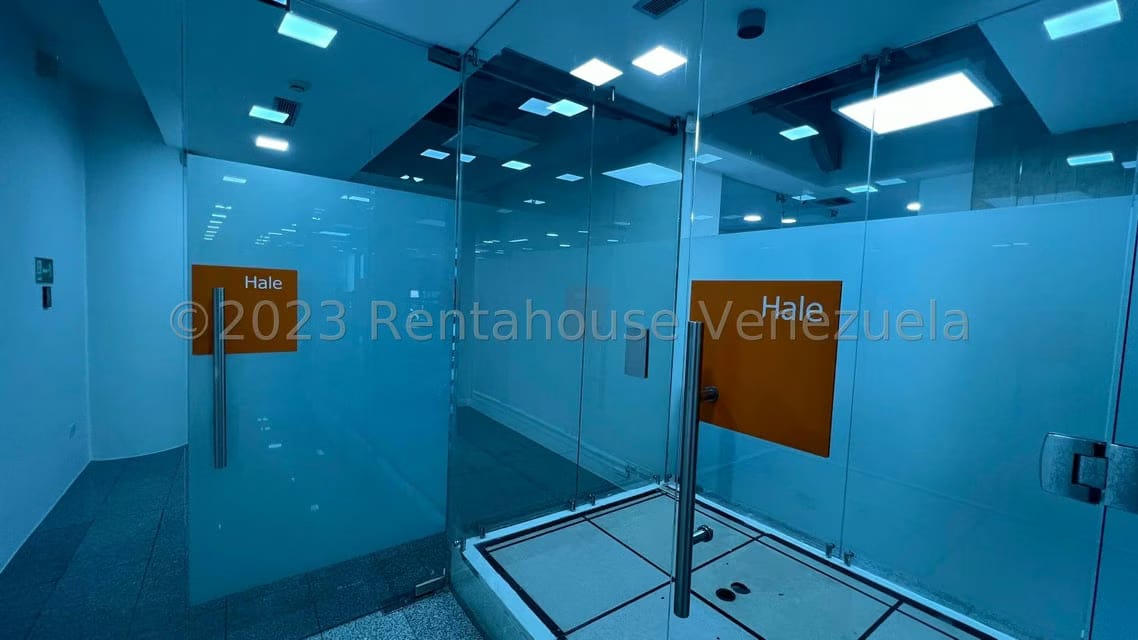 Comercial (Oficina) en Venta en Los Dos Caminos, Distrito Metropolitano - 16