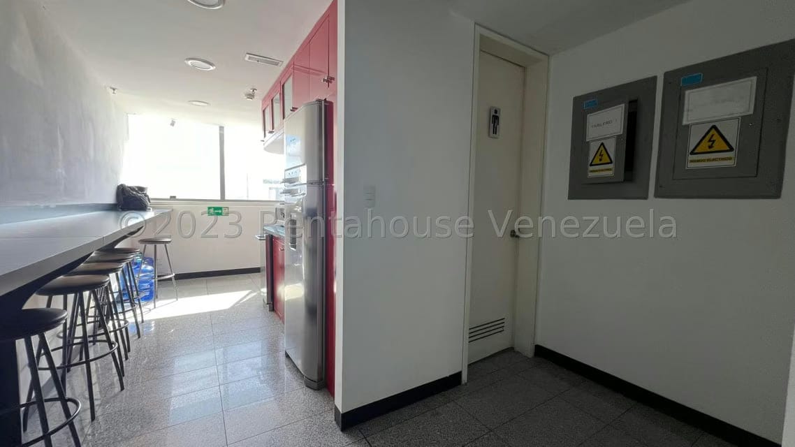 Comercial (Oficina) en Venta en Los Dos Caminos, Distrito Metropolitano - 21
