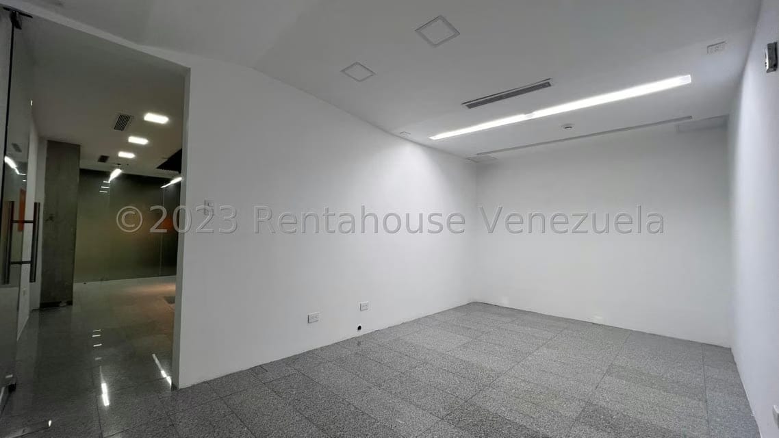 Comercial (Oficina) en Venta en Los Dos Caminos, Distrito Metropolitano - 23