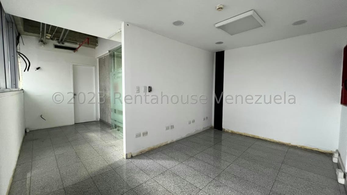 Comercial (Oficina) en Venta en Los Dos Caminos, Distrito Metropolitano - 30