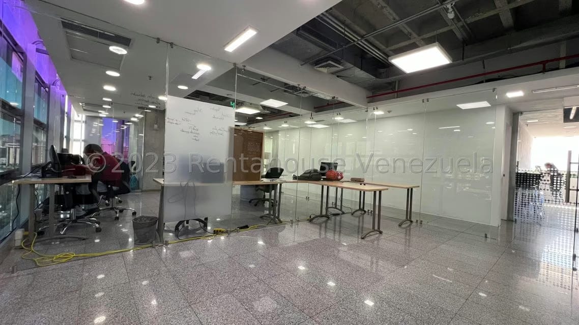 Comercial (Oficina) en Venta en Los Dos Caminos, Distrito Metropolitano - 10