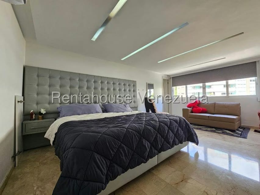 Apartamento (1 Nivel) en Venta en Solar del Hatillo, Distrito Metropolitano - 34