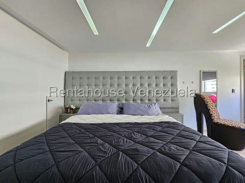 Apartamento (1 Nivel) en Venta en Solar del Hatillo, Distrito Metropolitano - 35
