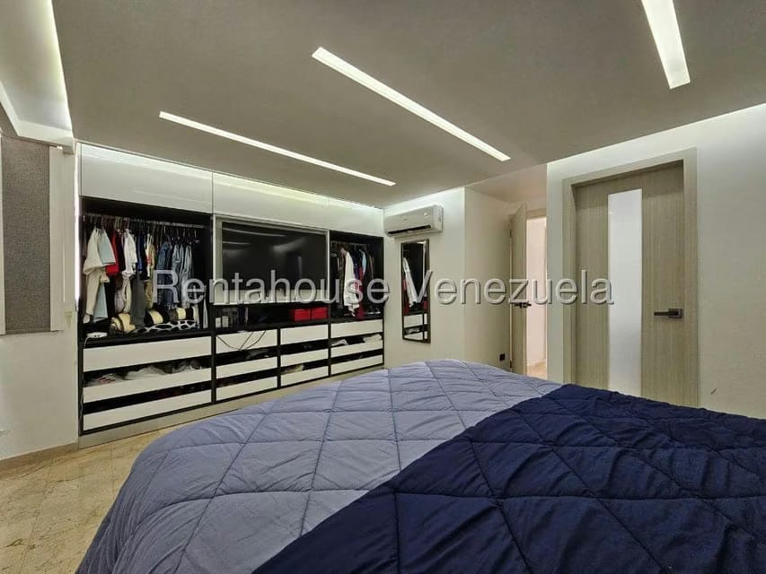 Apartamento (1 Nivel) en Venta en Solar del Hatillo, Distrito Metropolitano - 43