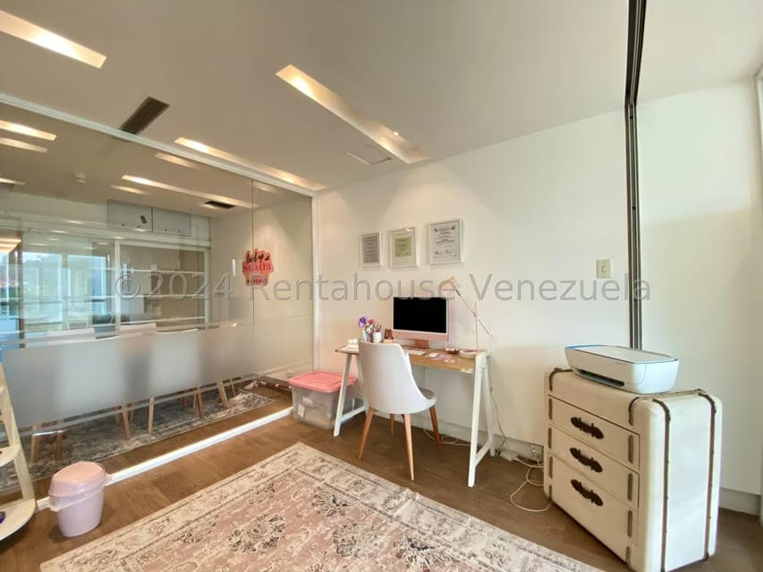 Comercial (Oficina) en Alquiler en Lomas de La Lagunita, Distrito Metropolitano - 11