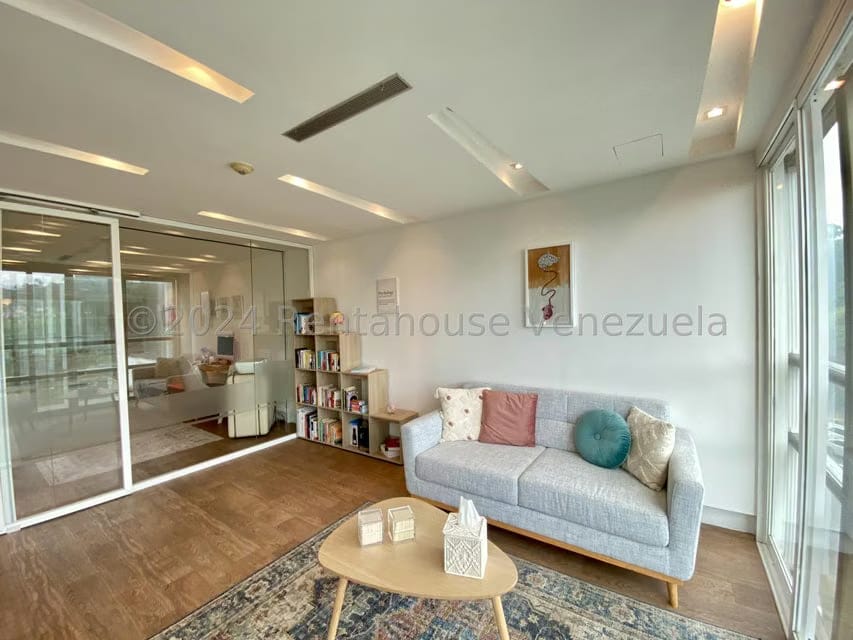 Comercial (Oficina) en Alquiler en Lomas de La Lagunita, Distrito Metropolitano - 14