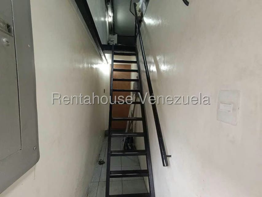 Comercial (Local Comercial) en Alquiler en La Castellana, Distrito Metropolitano - 13