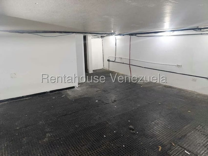 Comercial (Local Comercial) en Alquiler en La Castellana, Distrito Metropolitano - 14
