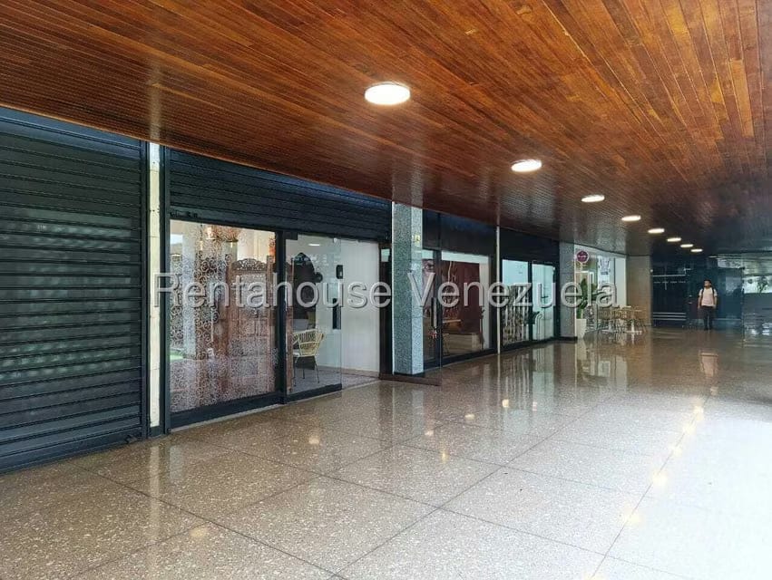 Comercial (Local Comercial) en Alquiler en La Castellana, Distrito Metropolitano - 16