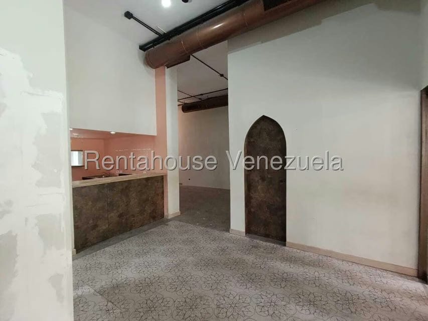 Comercial (Local Comercial) en Alquiler en La Castellana, Distrito Metropolitano - 4