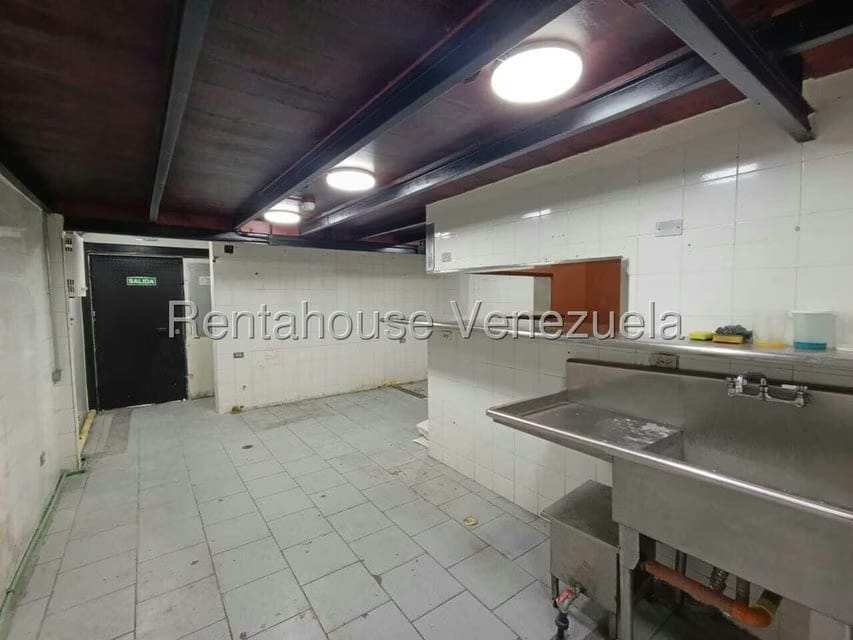 Comercial (Local Comercial) en Alquiler en La Castellana, Distrito Metropolitano - 10