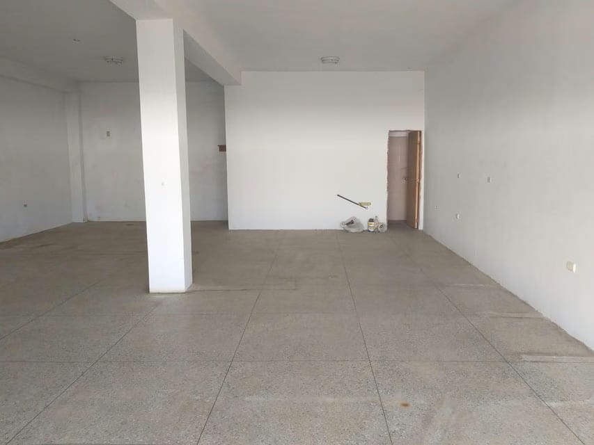 Comercial (Local Comercial) en Venta en Bello Monte, Zulia - 4