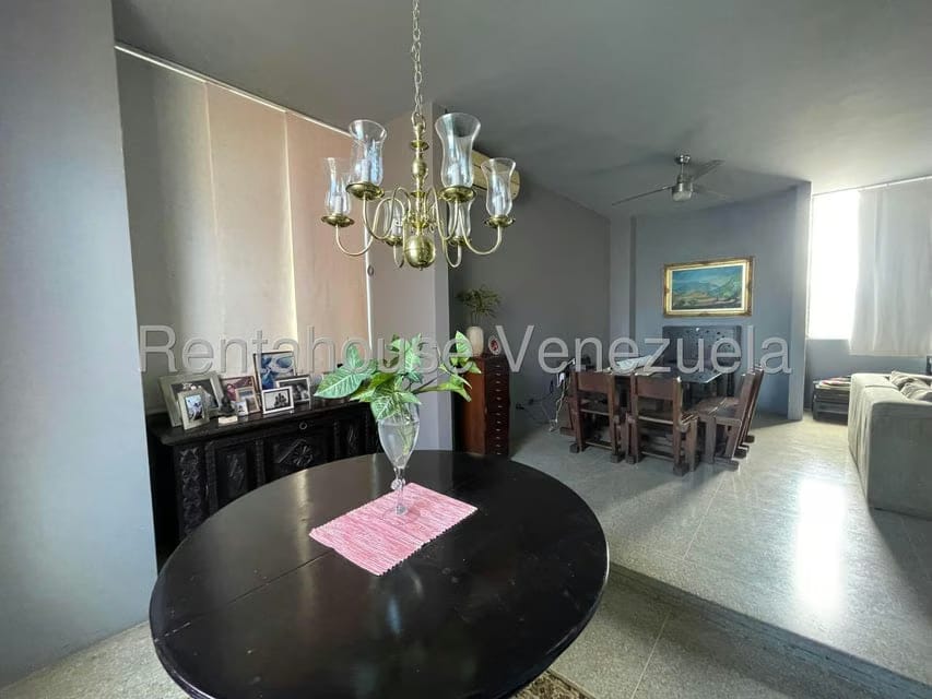 Casa (Multipes Niveles) en Venta en Cumbres de Curumo, Distrito Metropolitano - 15