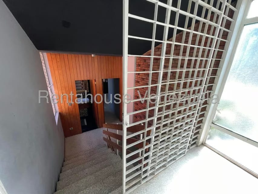 Casa (Multipes Niveles) en Venta en Cumbres de Curumo, Distrito Metropolitano - 18