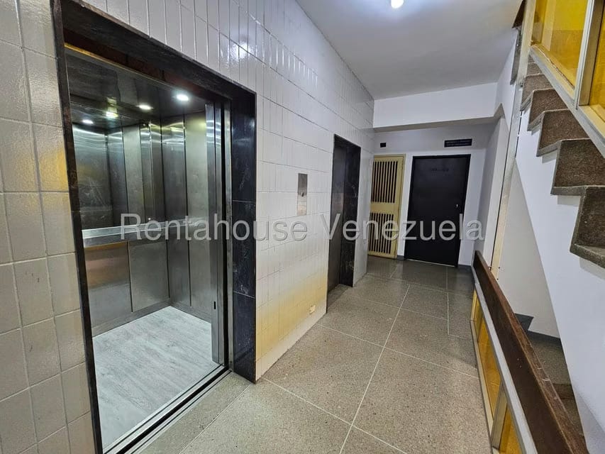 Comercial (Oficina) en Venta en Parroquia Catedral, Distrito Metropolitano - 14