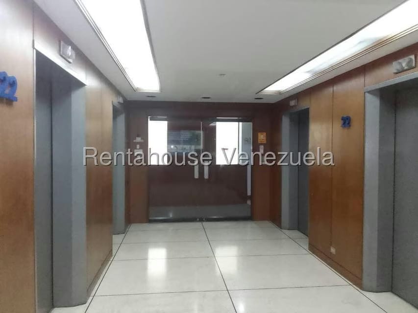 Comercial (Oficina) en Alquiler en Plaza Venezuela, Distrito Metropolitano - 2