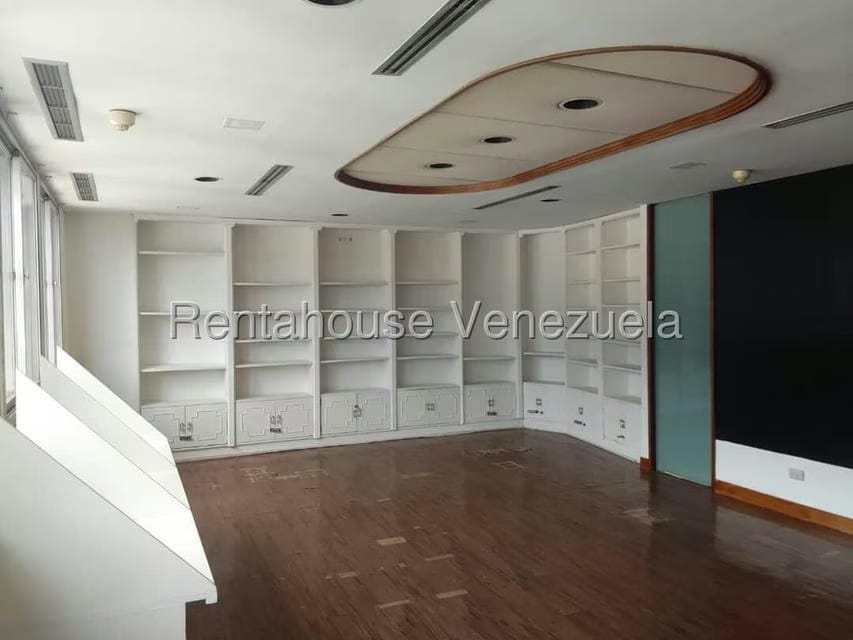 Comercial (Oficina) en Alquiler en Plaza Venezuela, Distrito Metropolitano - 12