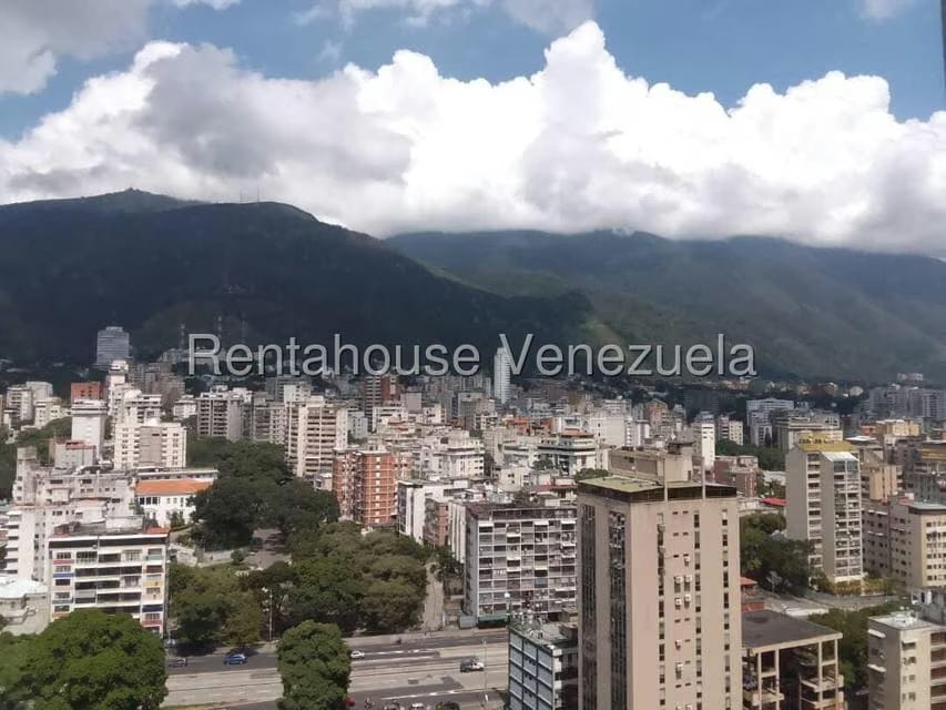 Comercial (Oficina) en Alquiler en Plaza Venezuela, Distrito Metropolitano - 16